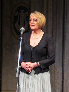 Нина Попова