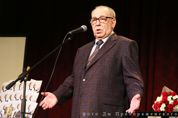 Александр Левенбук