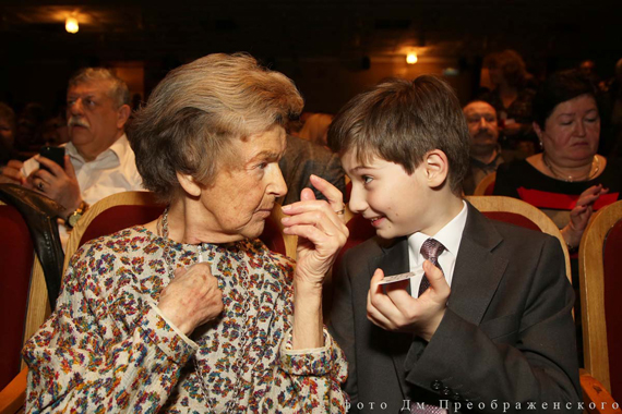 Юлия Константиновна Борисова пришла на праздник со своим правнуком