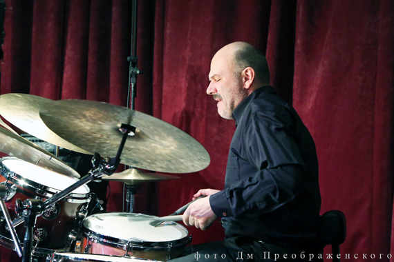 «Jazz объединяет континенты». Концерт Jon Davis Trio