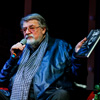 Автор со своей книгой