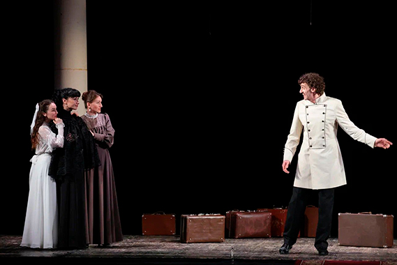 Три сестры («Щукины дети»)