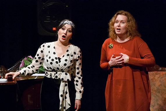 Сестры Ларины (М.Мамсирова и Е.Щербаченко)