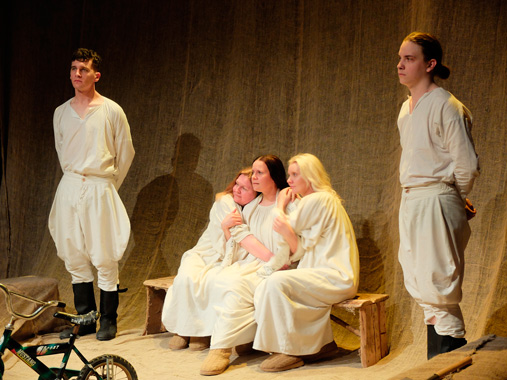 Общедоступный театр «Периферия» (г. Астрахань).<br/>По пьесе Олега Богаева «Марьино поле»