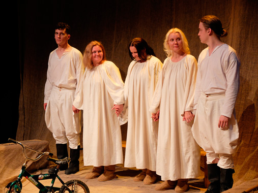 Общедоступный театр «Периферия» (г. Астрахань).<br/>По пьесе Олега Богаева «Марьино поле»