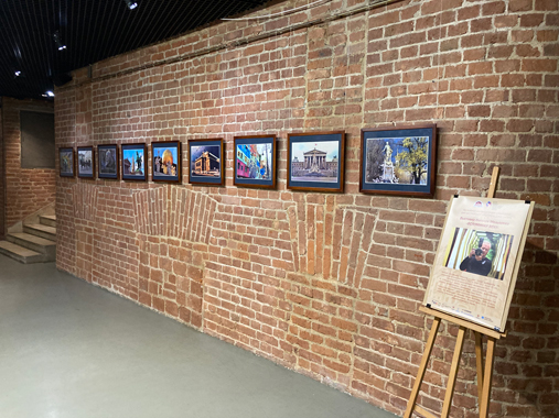 Выставка Николая Малышева с ностальгическим названием «Вспоминая Вену» в фойе Большого зала