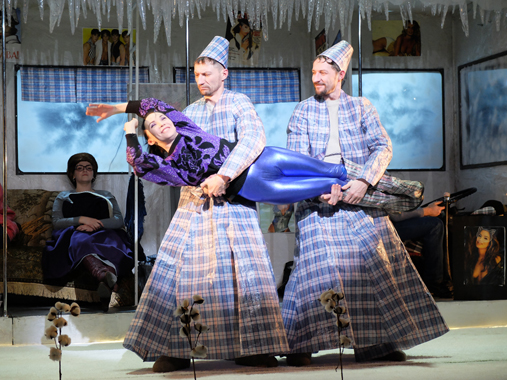 Спектакль по пьесе М. Малухиной «Полярная болезнь»