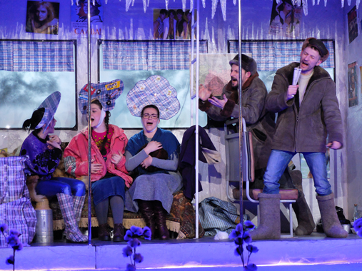 Спектакль по пьесе М. Малухиной «Полярная болезнь»