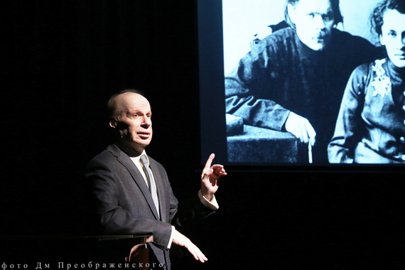 Максим Горький «Детство»<br/>Исполняет н.а.РФ Авангард Леонтьев