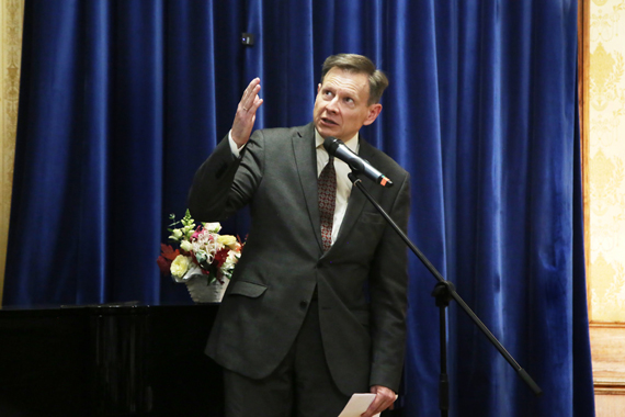 С.Н.Морозов — букинист, ведущий вечера