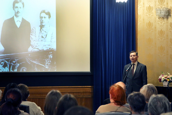 С.Н.Морозов — букинист, ведущий вечера 