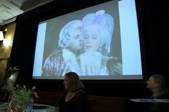 «Излучающая свет. Вера Васильева»