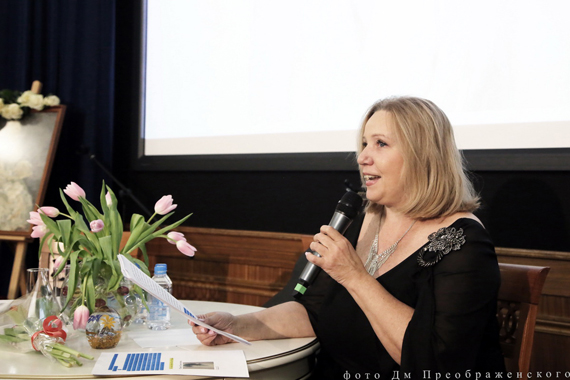 «Излучающая свет. Вера Васильева»