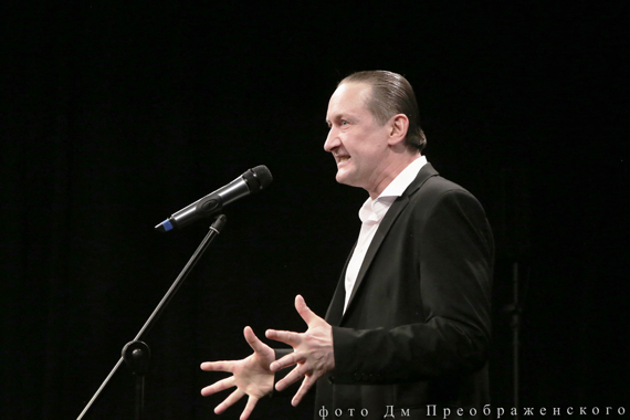 Народный артист РФ Денис Суханов