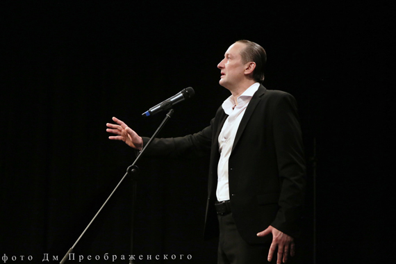 Народный артист РФ Денис Суханов