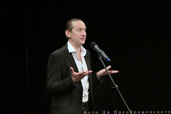 Народный артист РФ Денис Суханов