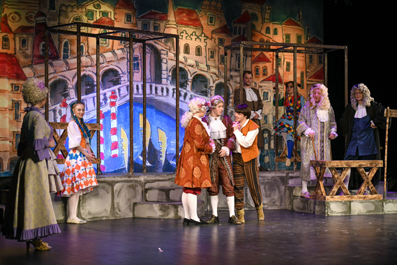 Спектакль по пьесе Карло Гольдони «Труффальдино» 