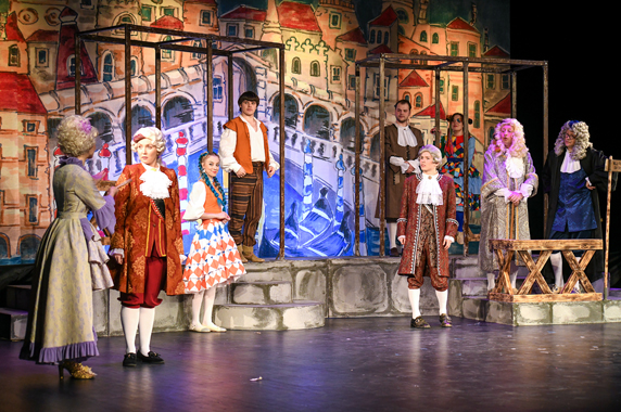 Спектакль по пьесе Карло Гольдони «Труффальдино» 