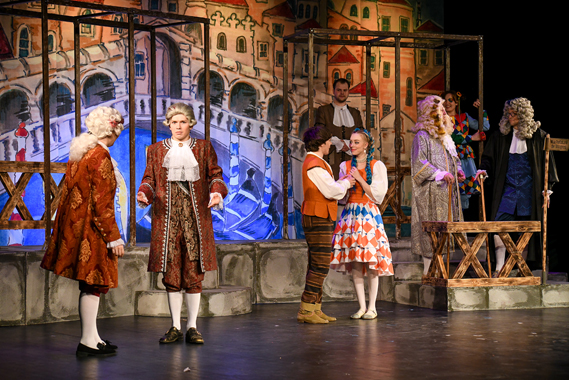 Спектакль по пьесе Карло Гольдони «Труффальдино» 