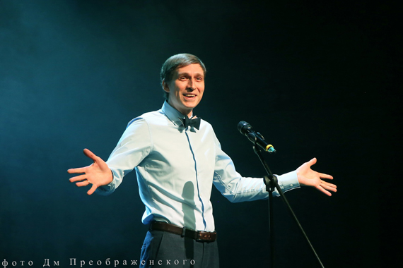 Роман Фомин, актер Театра имени Вл. Маяковского, исполнивший стихотворение Иосифа Бродского «Баллада о маленьком буксире» — получил Специальный приз жюри