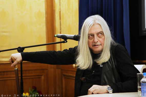 «Театр может менять людей»