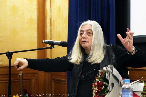 «Театр может менять людей»