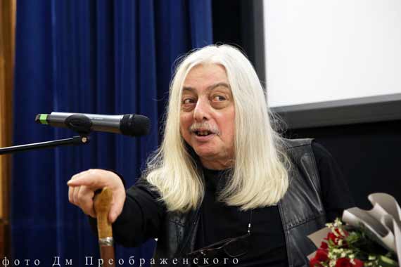 «Театр может менять людей»