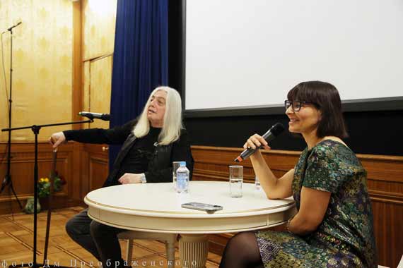 «Театр может менять людей»