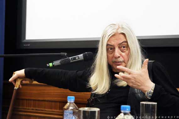 «Театр может менять людей»