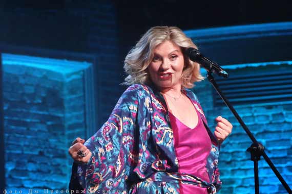 Анна Ардова