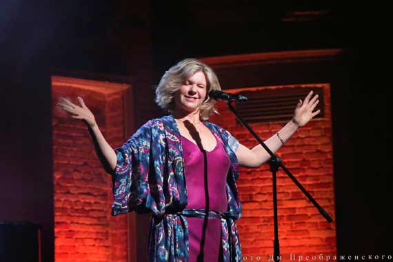 Анна Ардова