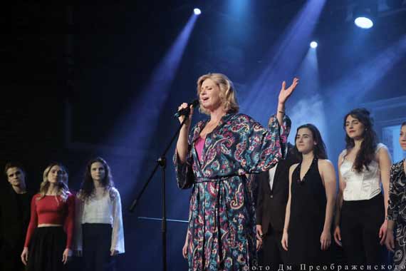 Анна Ардова