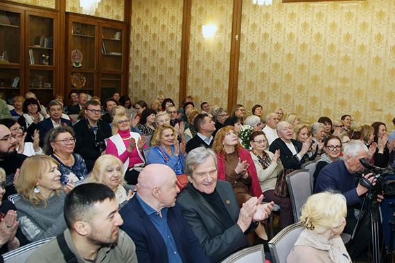 «Мир, который всегда со мной»